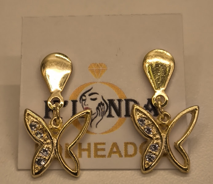 BRINCO BORBOLETA COM ZIRCONIA - SEMIJOIA - COD 831